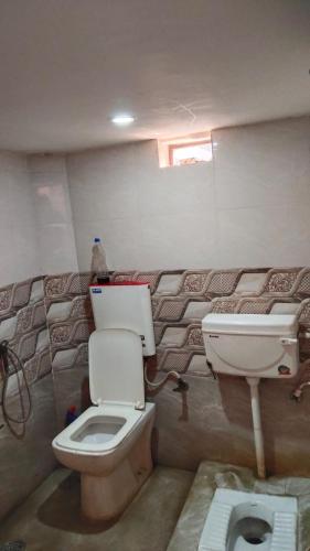 Et badeværelse på MAHAKUMBSTAYHOMe