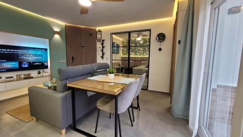 MOCAHomes Apartamento Congreso DownTown