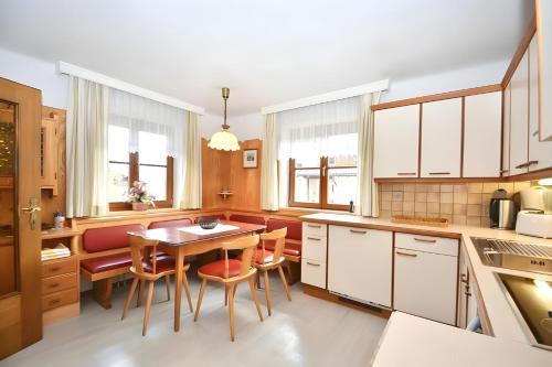 Kuchyň nebo kuchyňský kout v ubytování Ferienhaus Sinning