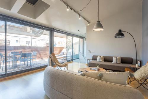 Apartment Barcelona Rentals - 3 bedroom penthouse with large terrace