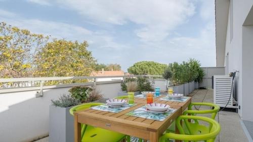 Appart 4 étoiles Calme, 3 Chambres, Clim, Terrasse & Parking