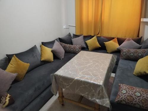 Ein Sitzbereich in der Unterkunft Maison d'hôte Najah 1