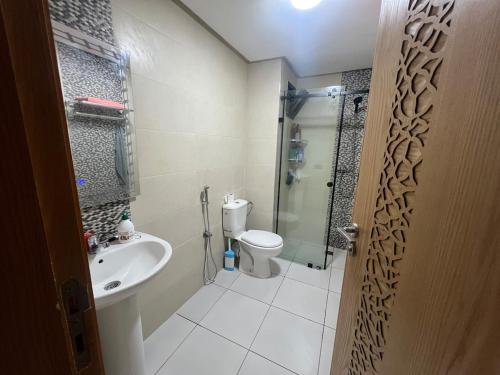 Et badeværelse på Dar Lakbira Bouznika