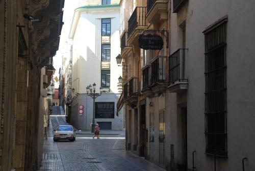 Foto dalla galleria di Pensión La Cantarera a Cadice