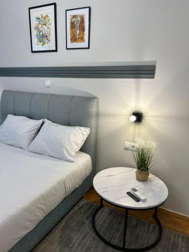 Star Modern Apartment Kipseli