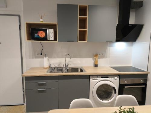 Nhà bếp/bếp nhỏ tại Piso en el corazón de Elche con terraza