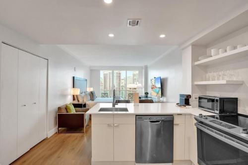 Studio with Bay and City View at The Arya photo 10