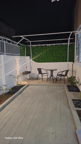 En balkon eller terrasse på HMT Luxury Holiday Apartment