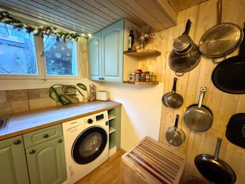 Kuchyň nebo kuchyňský kout v ubytování Cozy Room in an old Farmhouse near Vaduz