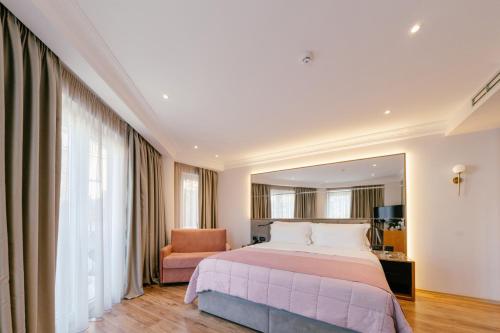 Moenia Boutique Hotel — Photo of the whole room