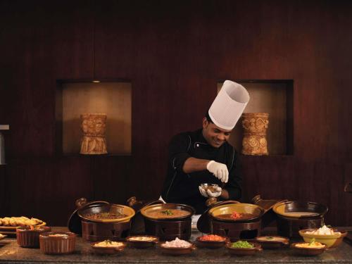 Mad på resortet eller i nærheden