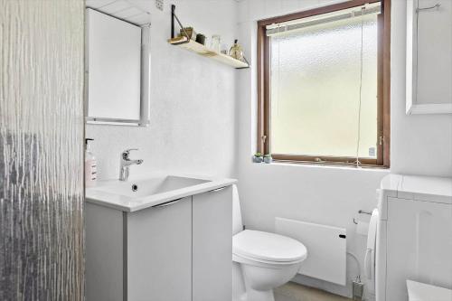 Et badeværelse på 325-Thisted-Sotungevej-35