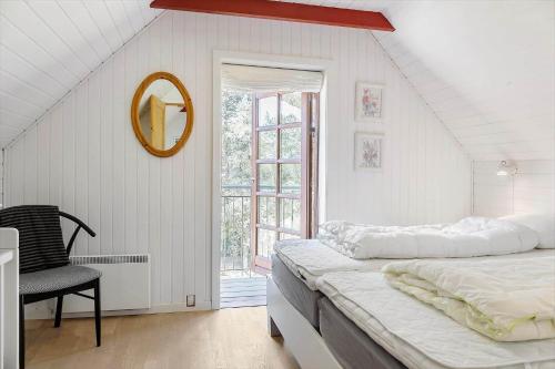 En eller flere senge i et værelse på 190-Vestervig-Fuglsovej-11