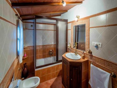 Et badeværelse på Holiday Home in Archidona with private pool