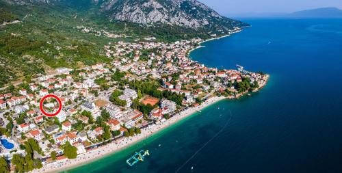 Apartments by the sea Gradac, Makarska - 24960