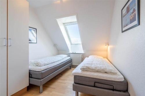 En eller flere senge i et værelse på 895-Hvide-Sande-Bredgade-1-nr-5