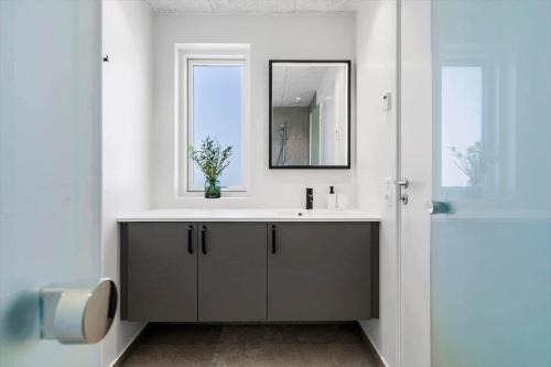 Et badeværelse på 920-Hvide-Sande-Langsand-115-1