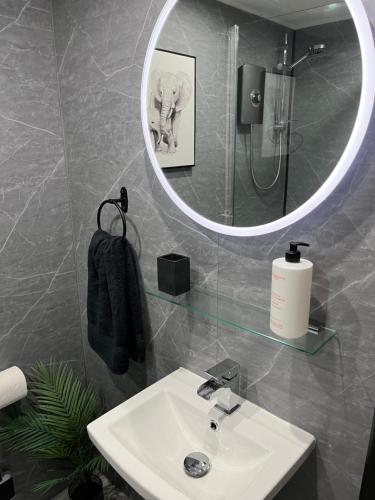 Liverpool Central City Centre Modern Apartment - Sleeps 4 photo 4