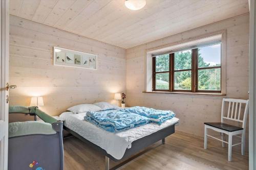 En eller flere senge i et værelse på R962-Rodvig-Skovstumperne-12