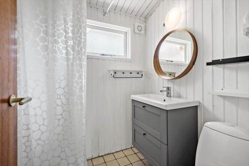 Et badeværelse på R746-Rodvig-Kaspervej-4