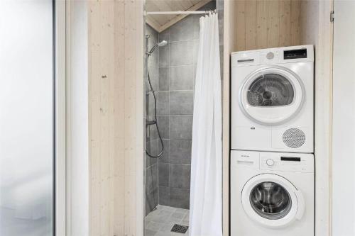 Et badeværelse på R605-Rodvig-Stevns-Thormodsvej-5