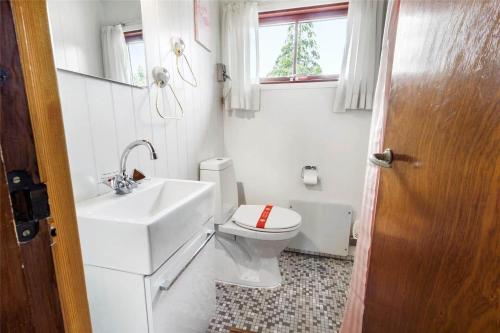 Et badeværelse på FA043-Faxe-Ladeplads-Svend-Gongesvej-4