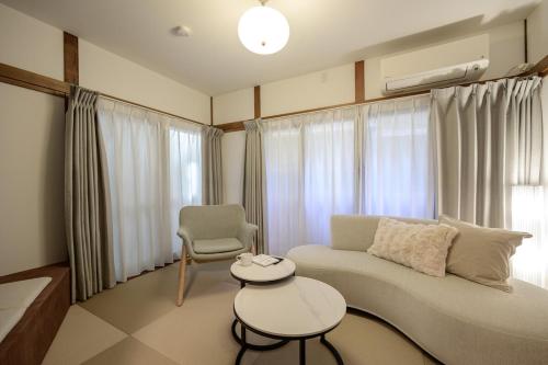 Tokyo Family Retreat Relax in a Traditional Japanese Sento