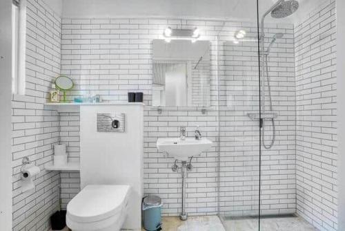 Et badeværelse på R535-Rodvig-Stevns-Stevnsbovej-5