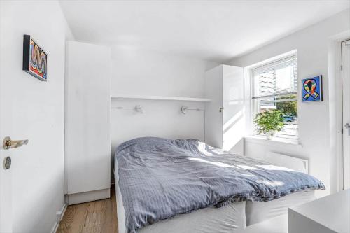 En eller flere senge i et værelse på 4128-Borre-Klintholm-Havneby-28