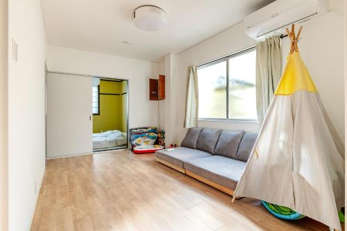 NEW OPEN!! 菊水堂 Kikusui Hotel 大阪貸切一棟貸し USJすぐ 駅徒歩4分 最大12名様 屋上テラス有 プロジェクター有 長期滞在可 家族やグループに