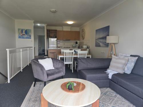 Køkken eller tekøkken på 2 bedroom Apartment in resort Jetty available