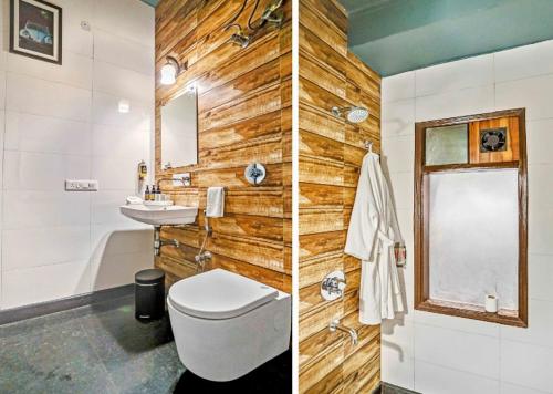 Koupelna v ubytování Hotel Church House - Rohini I Near Metro I Specious Rooms I Friendly Staff I Most Preferred Hotel In Rohini