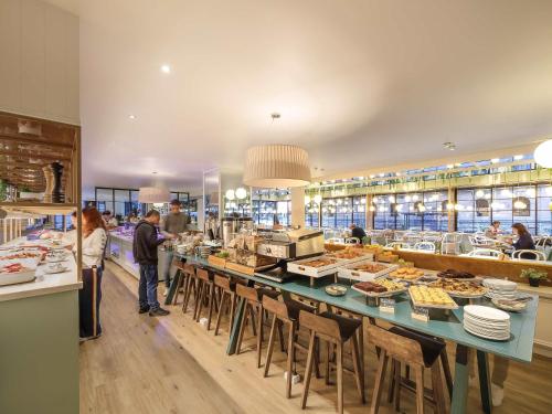 Jídlo v hotelu nebo okolí