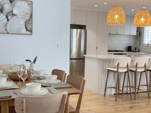 Køkken eller tekøkken på Seventh Heaven - Outdoor Bath & Sauna