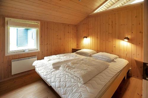 En eller flere senge i et værelse på 13412-Asnaes-Sverrigsvej-1