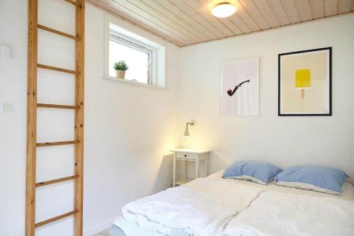 En eller flere senge i et værelse på 13303-Asnaes-Hove-Straede-42-D