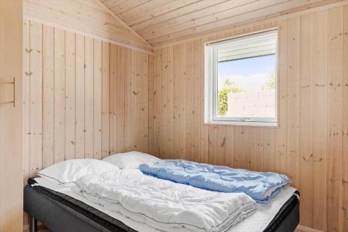 En eller flere senge i et værelse på LF14194-Roslev-Bagvejen-26