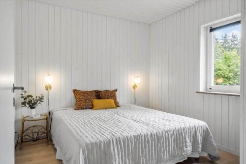 Giường trong phòng chung tại LF10058-Thyholm-Fyrrevej-17