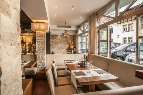 Appartements Ski Rent Michaelにあるレストランまたは飲食店