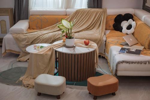 Et opholdsområde på Villa Sân Vườn Nam Hồ