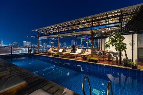 Swimmingpoolen hos eller tæt på Onederz Phnom Penh