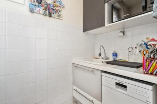 Bright apt with balcony in the heart of Paris