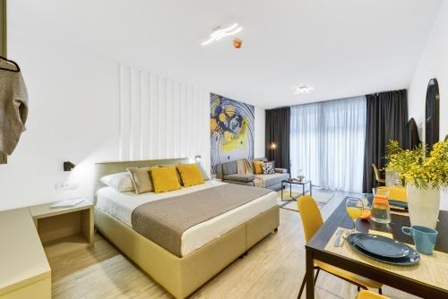 Hica Apartments