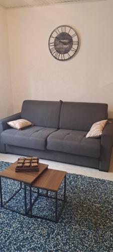 Appartement calme, lumineux, 4 personnes, parking