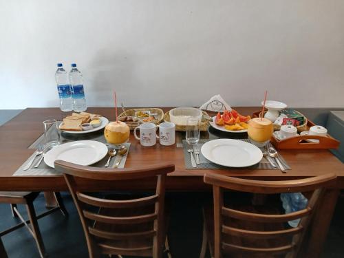 Jídlo v hotelu nebo okolí