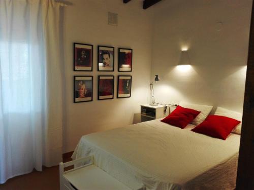Postel nebo postele na pokoji v ubytování Cristina by Sun & Sea Homes