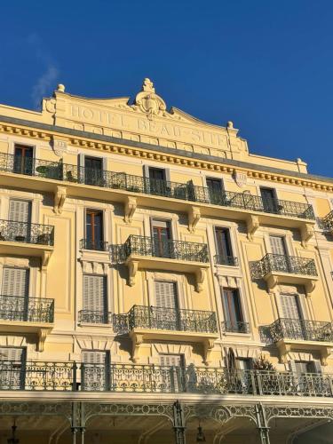 Het gebouw waarin het appartement zich bevindt