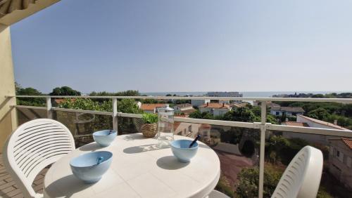 Royan - APPARTEMENT VUE MER - proximité plage et parking privatif