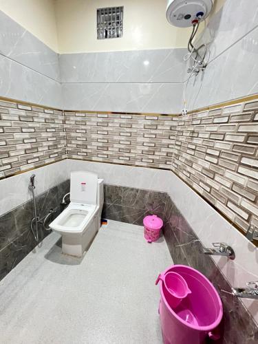 Et badeværelse på Kharari Inn