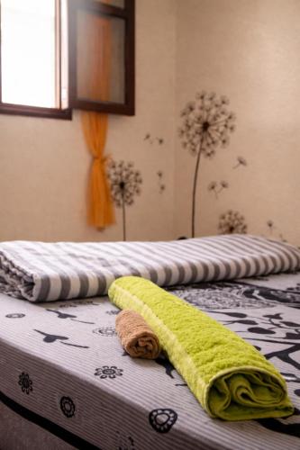 En eller flere senge i et værelse på Budget private Room, Wifi